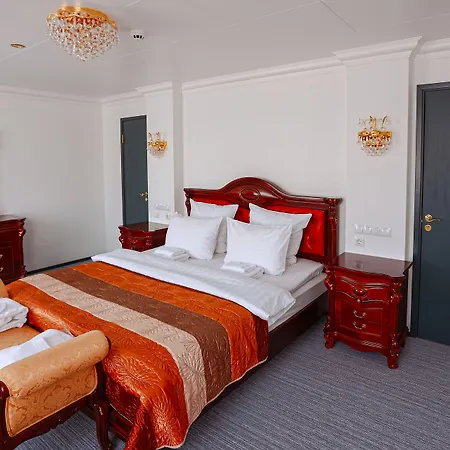 Hotell Inger 3*