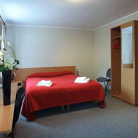 Inger Hotell Narva